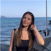 Estudiante de pedagogía, ofrezco clases particulares para niños de primaria de las materias lengua mates y ciencias sociales.